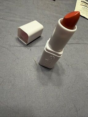 Matte Lipstick in Warm Coral Orange - Lightweight Hydrating Wear